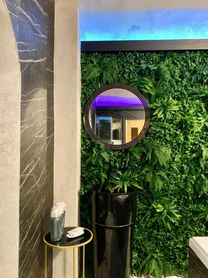 Romantic Wellness Apartment Colosseo المظهر الخارجي الصورة