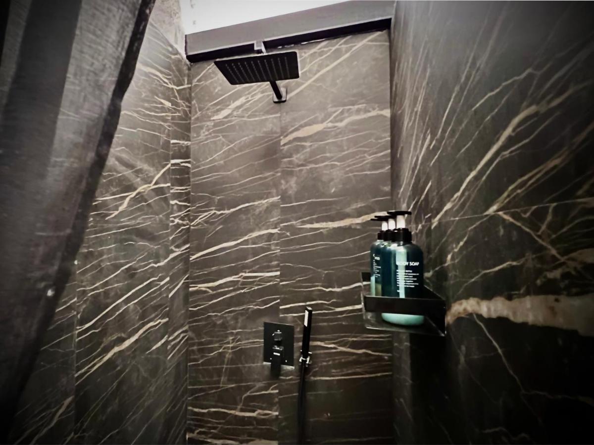 Romantic Wellness Apartment Colosseo المظهر الخارجي الصورة
